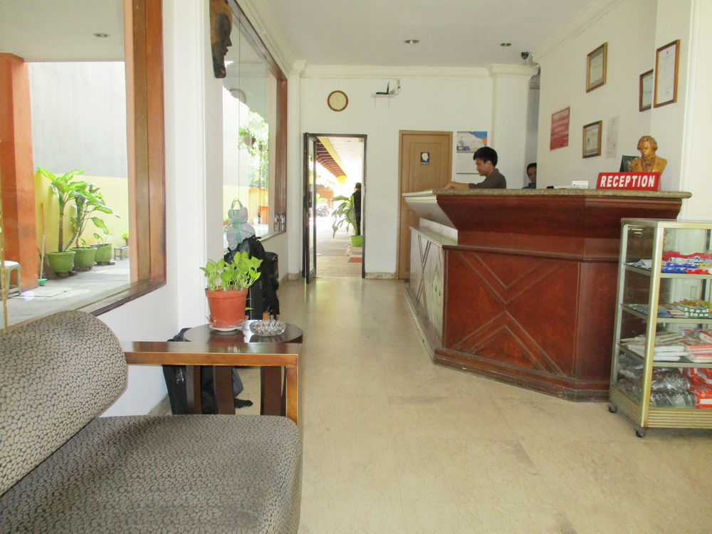 Hotel Maxim Kwitang Jakarta Exterior foto